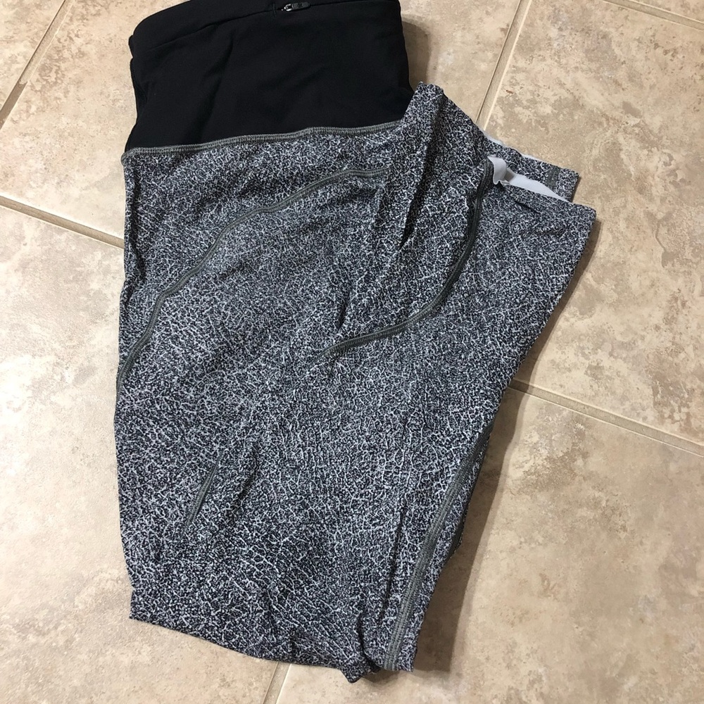 lululemon yoga pants